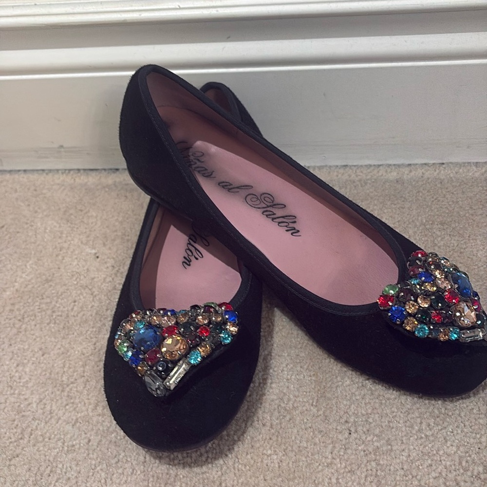 Beautiful flat shoes